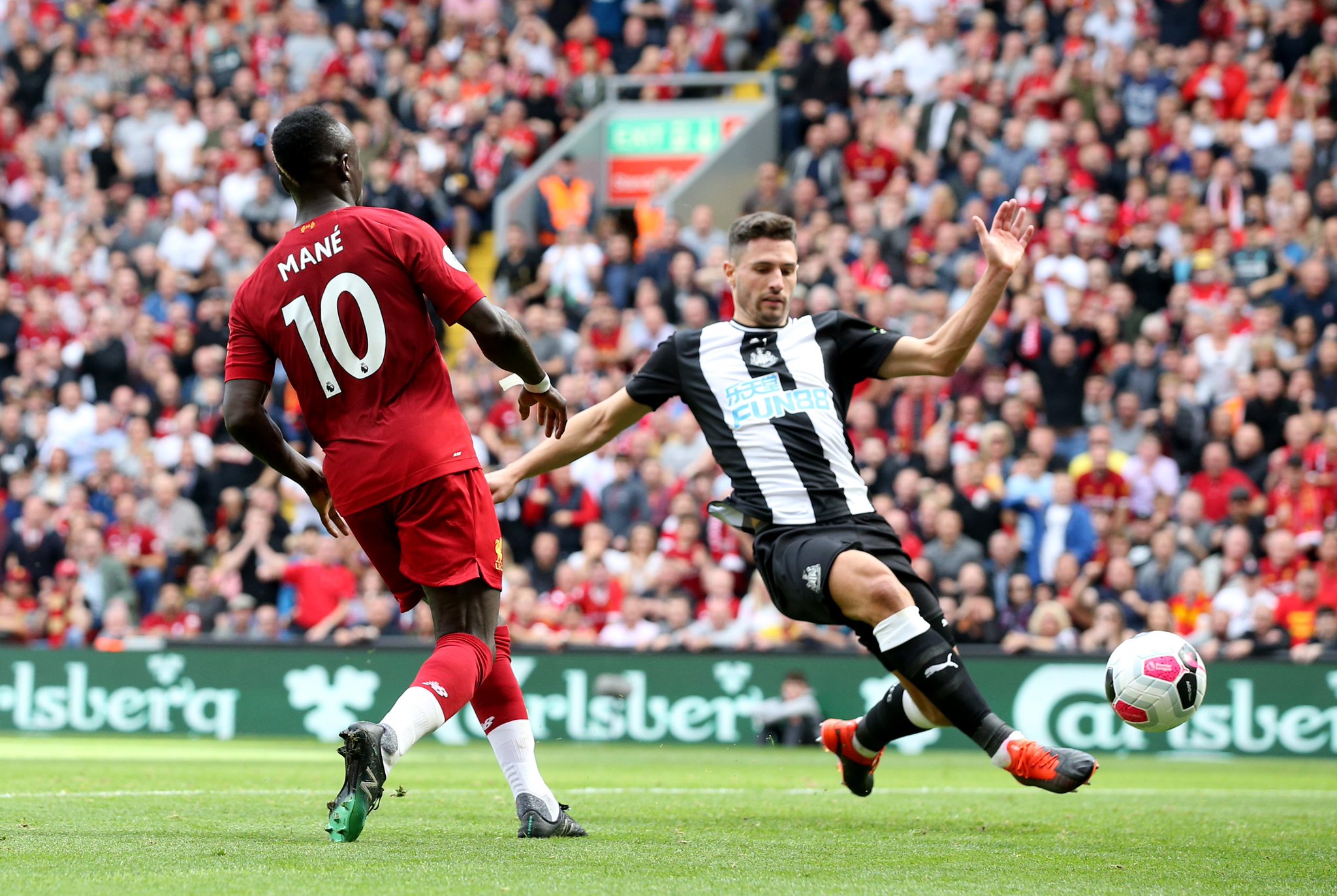 他们通过不 他们通过不